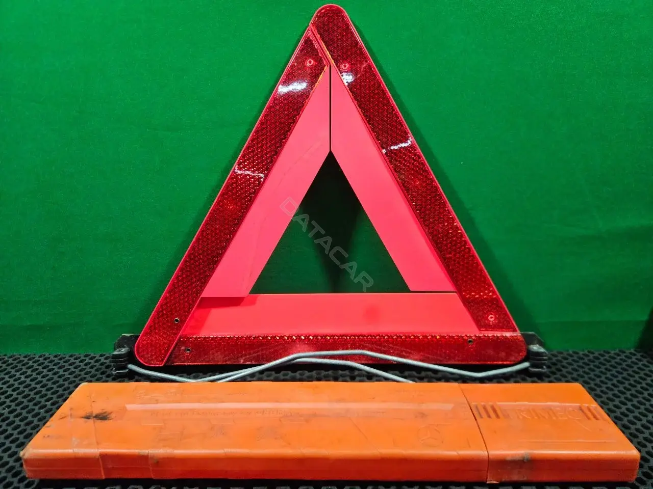 Знак аварийной остановки A 000 590 74 12