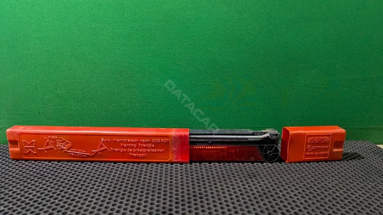 Знак аварийной остановки 8D9 860 251 B