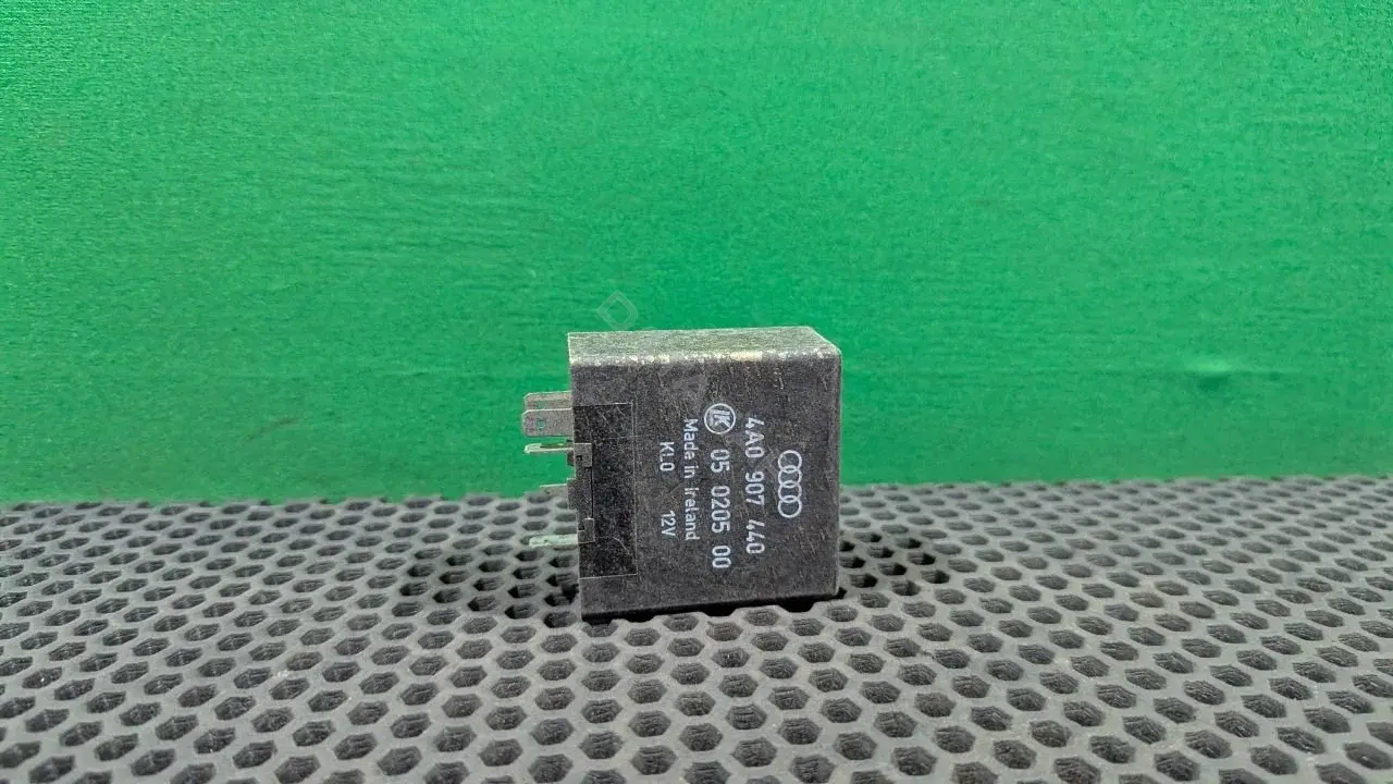 Многофункциональное реле 4A0 907 440