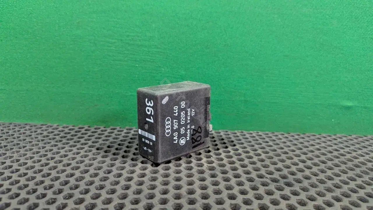 Многофункциональное реле 4A0 907 440