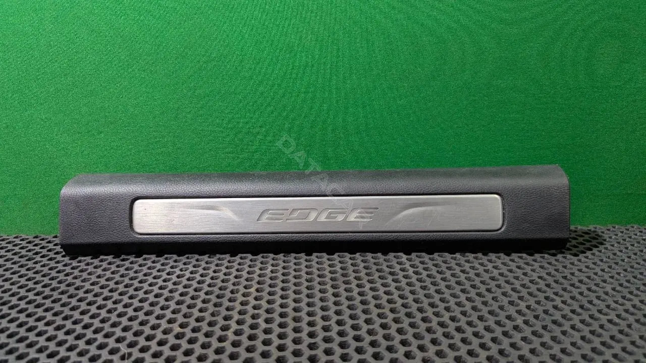 Накладка на порог FT4B R13200 BG
