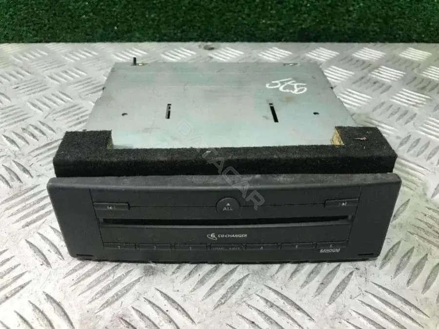 CD-чейнджер 8 200 071 208 A