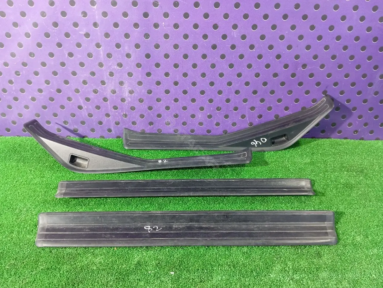 Накладка на порог 51.47-8 196 129, 51.47-8 196 130, 51.47-8 196 131