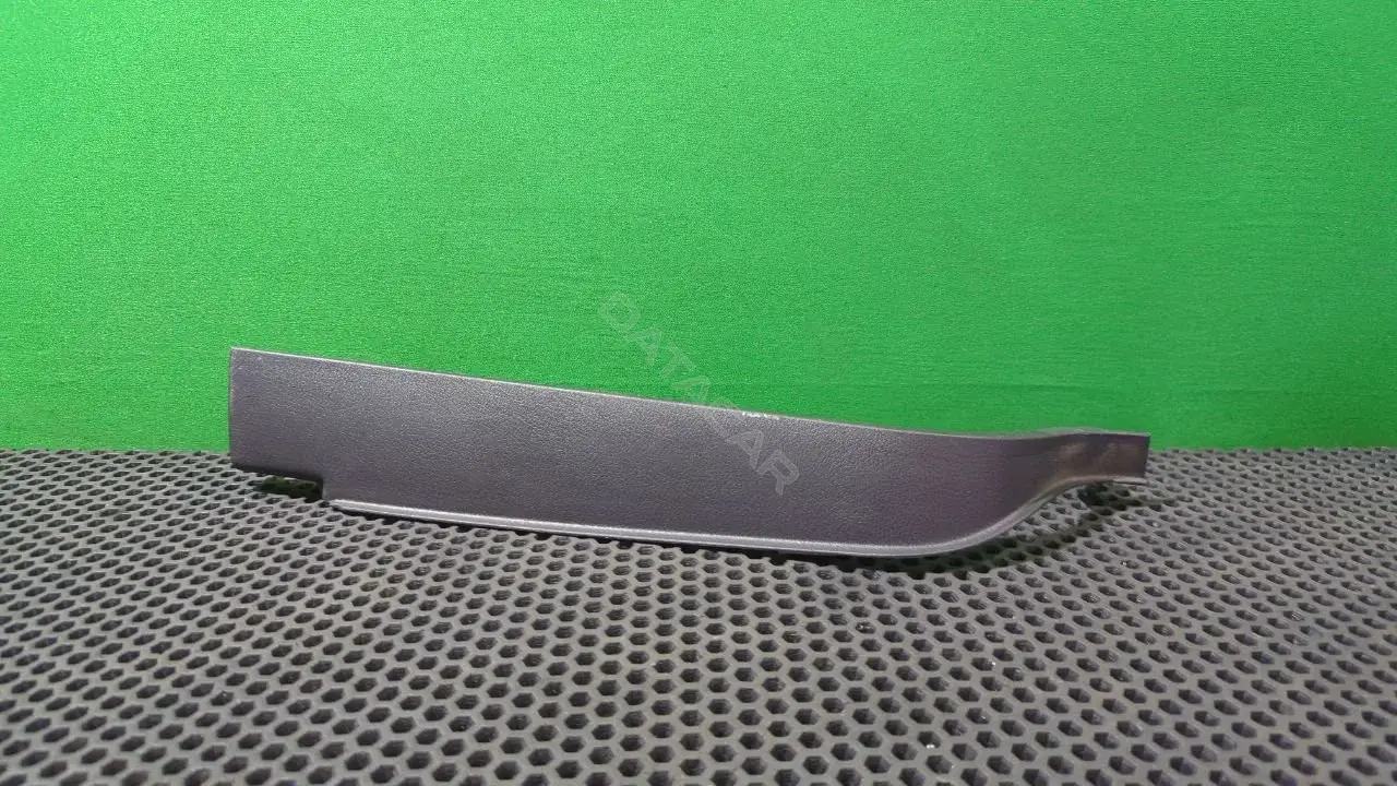 Обшивка стойки передней ET76 R044C61 CDW