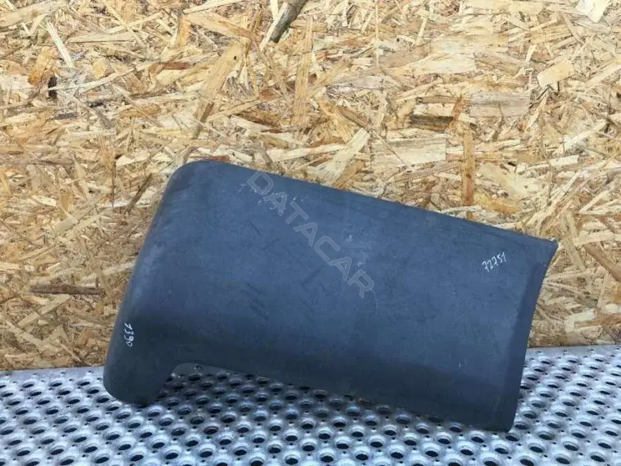 Клык бампера YC15-17926-A