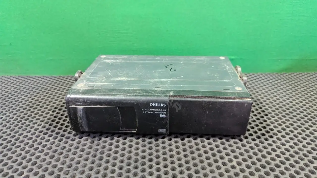 CD-чейнджер 22RC026 50B