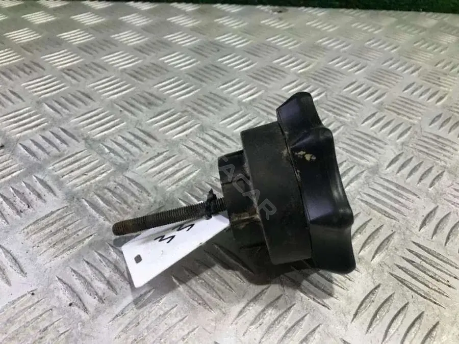 Крепление запаски 4A0 803 899