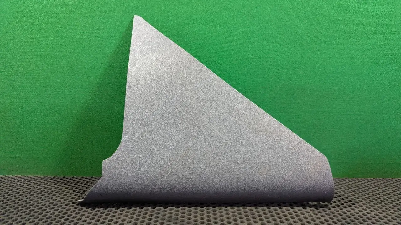 Обшивка стойки передней A 639 692 98 00