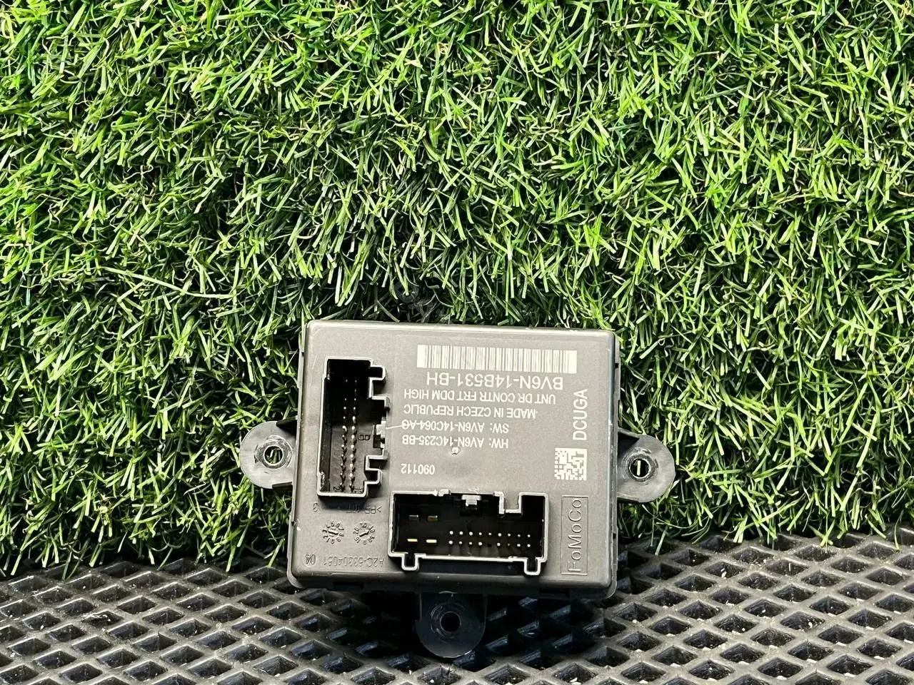 Блок управления двери BV6N14B531BH