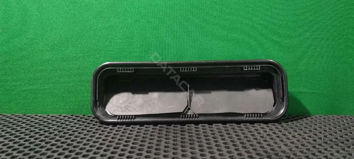 Решетка вентиляции кузова 97510 D4000