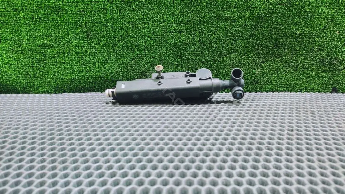 Форсунка омывателя фар 3D0955978B