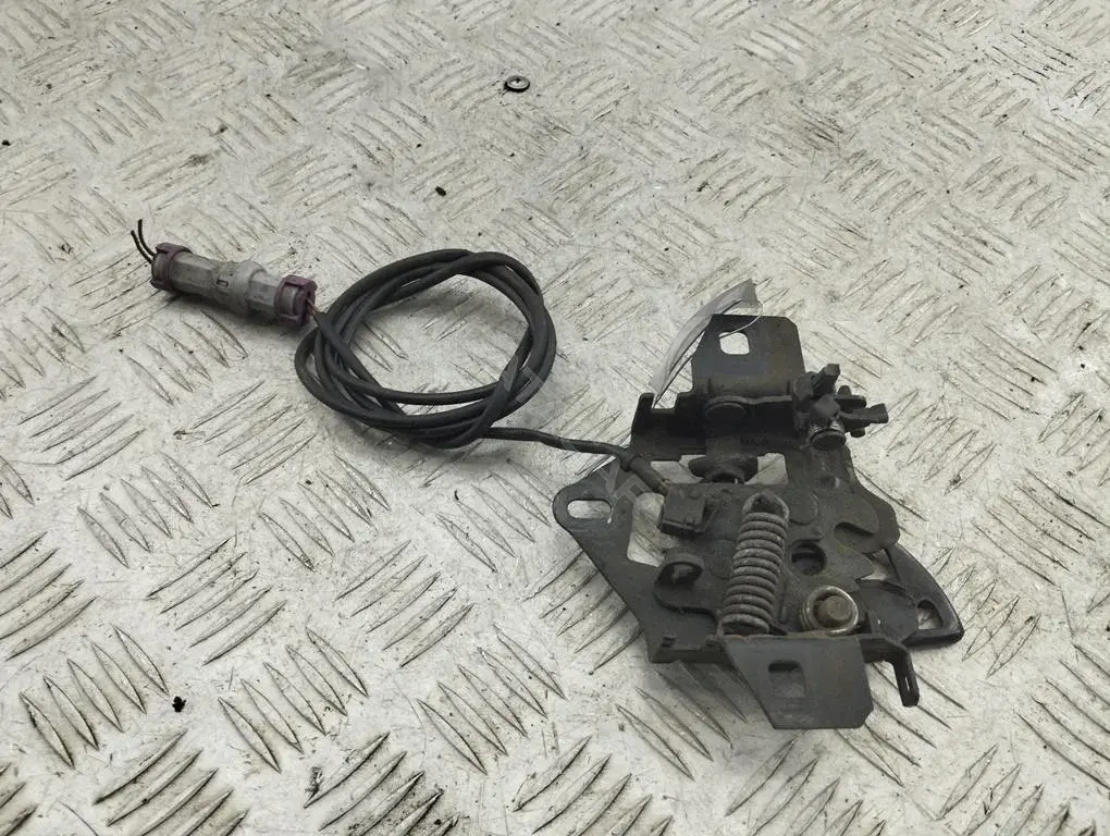 Замок капота 3B0823509K