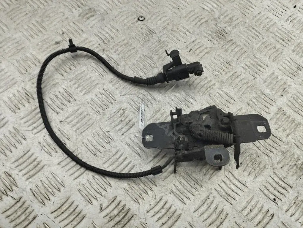 Замок капота 1J0823509C