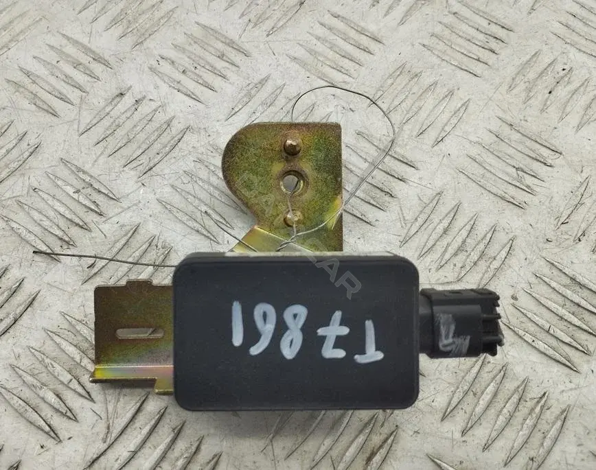 Датчик ускорения 1J1907637A