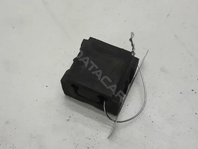 Кронштейн радиатора 8d0260425