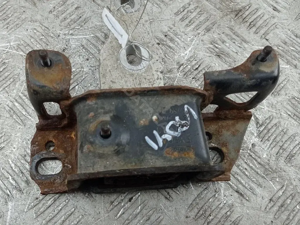 Подушка КПП 1536197 / 8V51-7M121-AE
