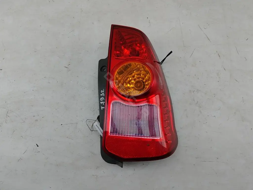 Задние фонари MR913174
