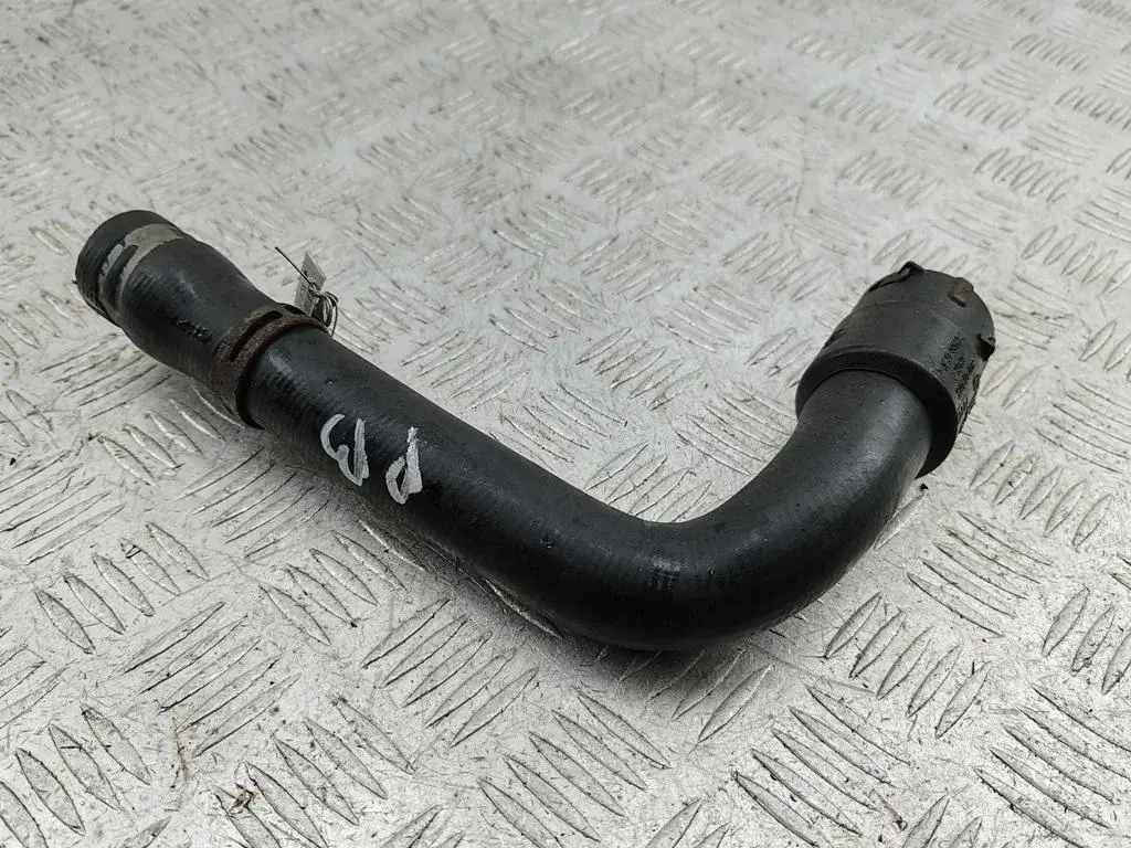 Патрубки системы охлаждения 8D0121101K