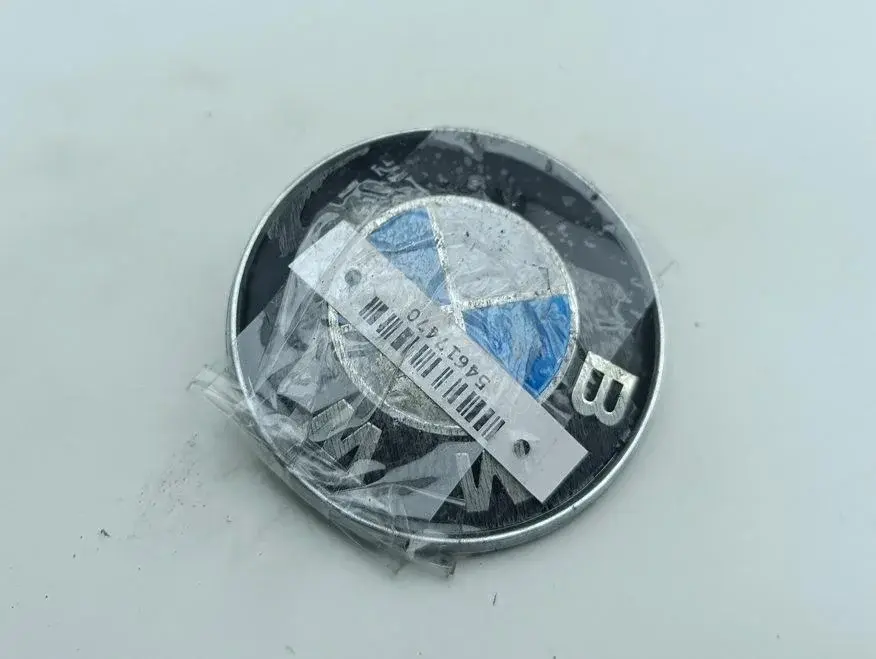 Эмблема 8132375