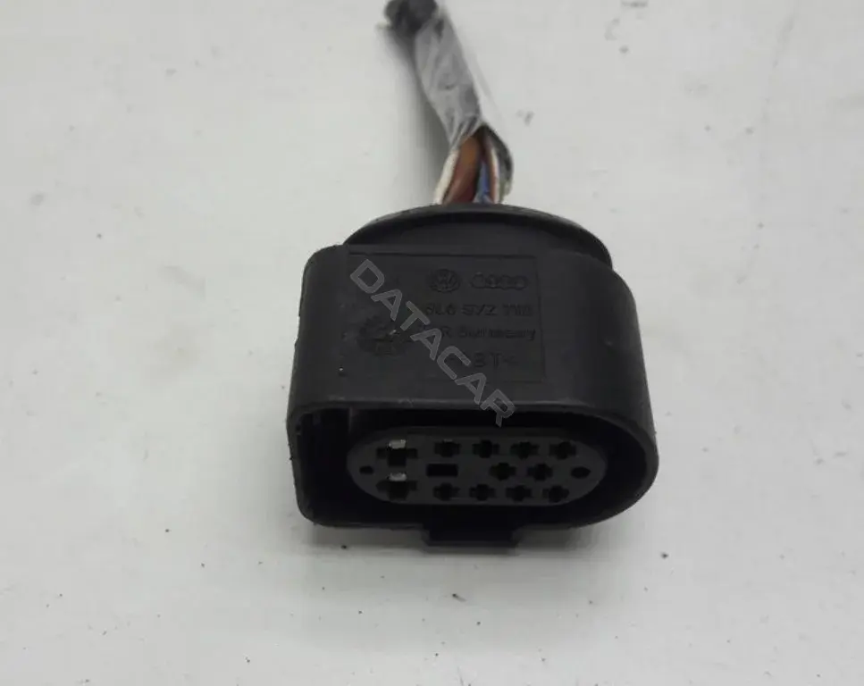 Разъем (фишка) проводки 8l0972710