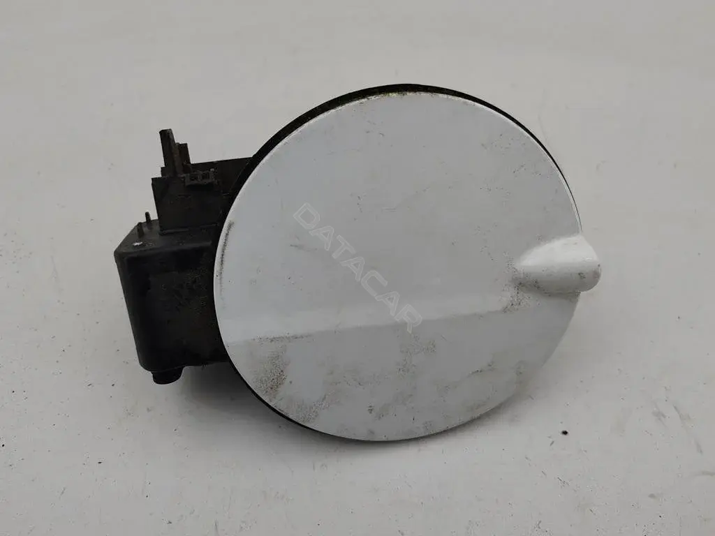 Крышка лючка топливного бака 8S719A095CA