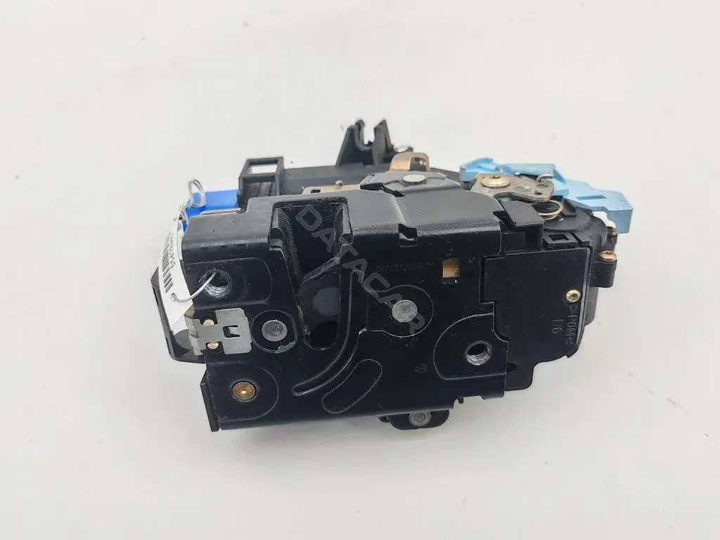 Замок двери 3D11837016