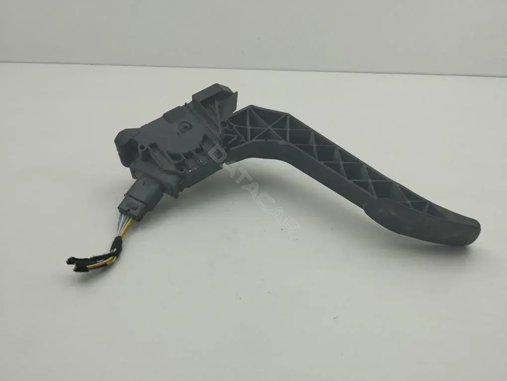 Педаль газа KK319F836AB