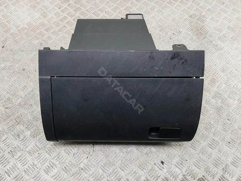 Бардачок 6R1857097