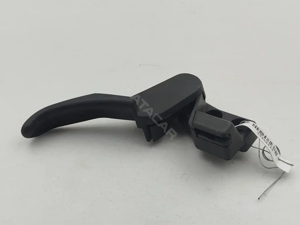 Ручка открывания капота 3B1823533