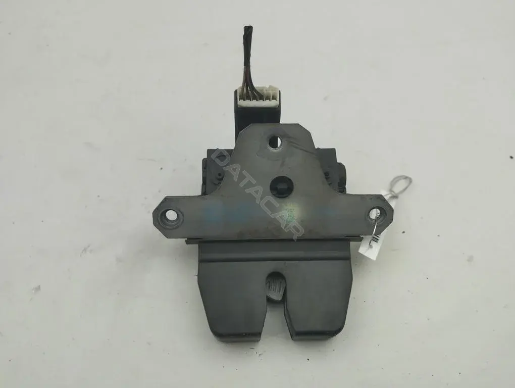 Замок крышки багажника 8M51R442A66CB