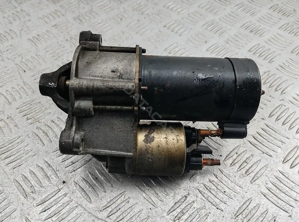 Стартер D6RA572