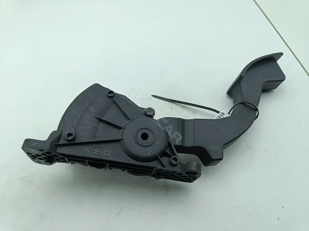 Педаль газа 4M519F836AK