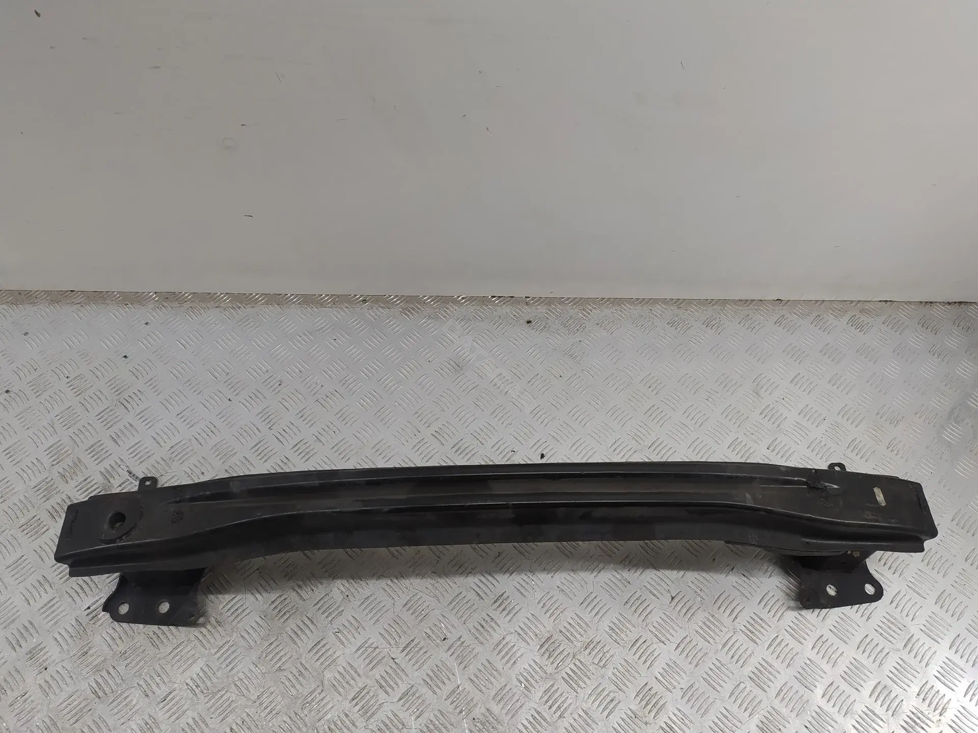 Усилитель бампера 1T0807109B