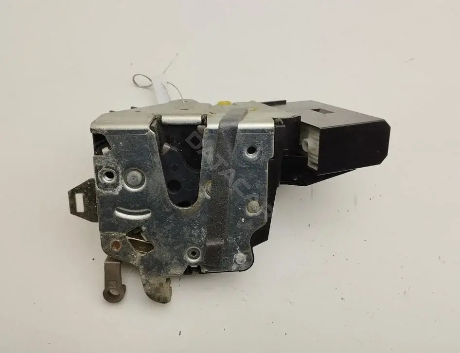 Замок двери 8235126