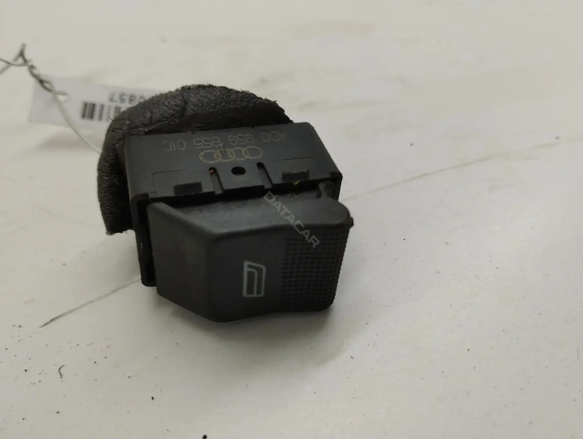 Кнопка стеклоподъемника 4D0959855OIC