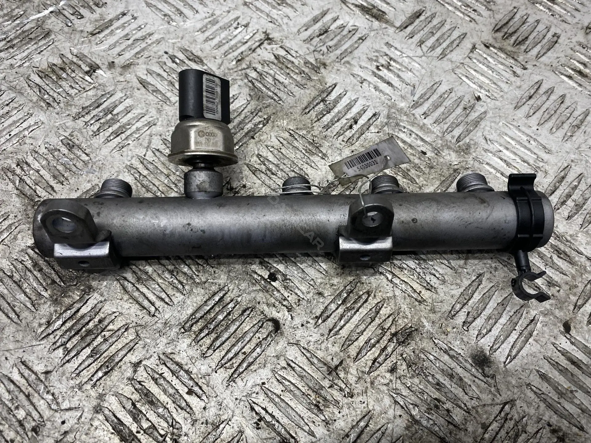 Регулятор давления топлива 059130758