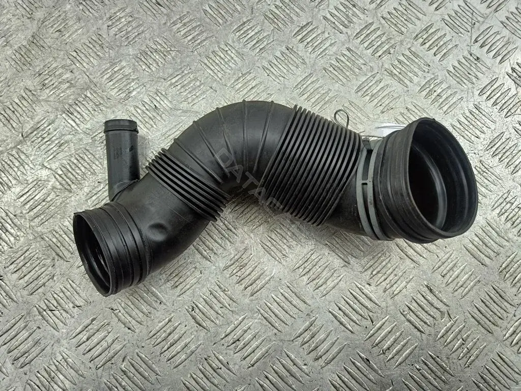 Патрубок воздушный 3C0129654P