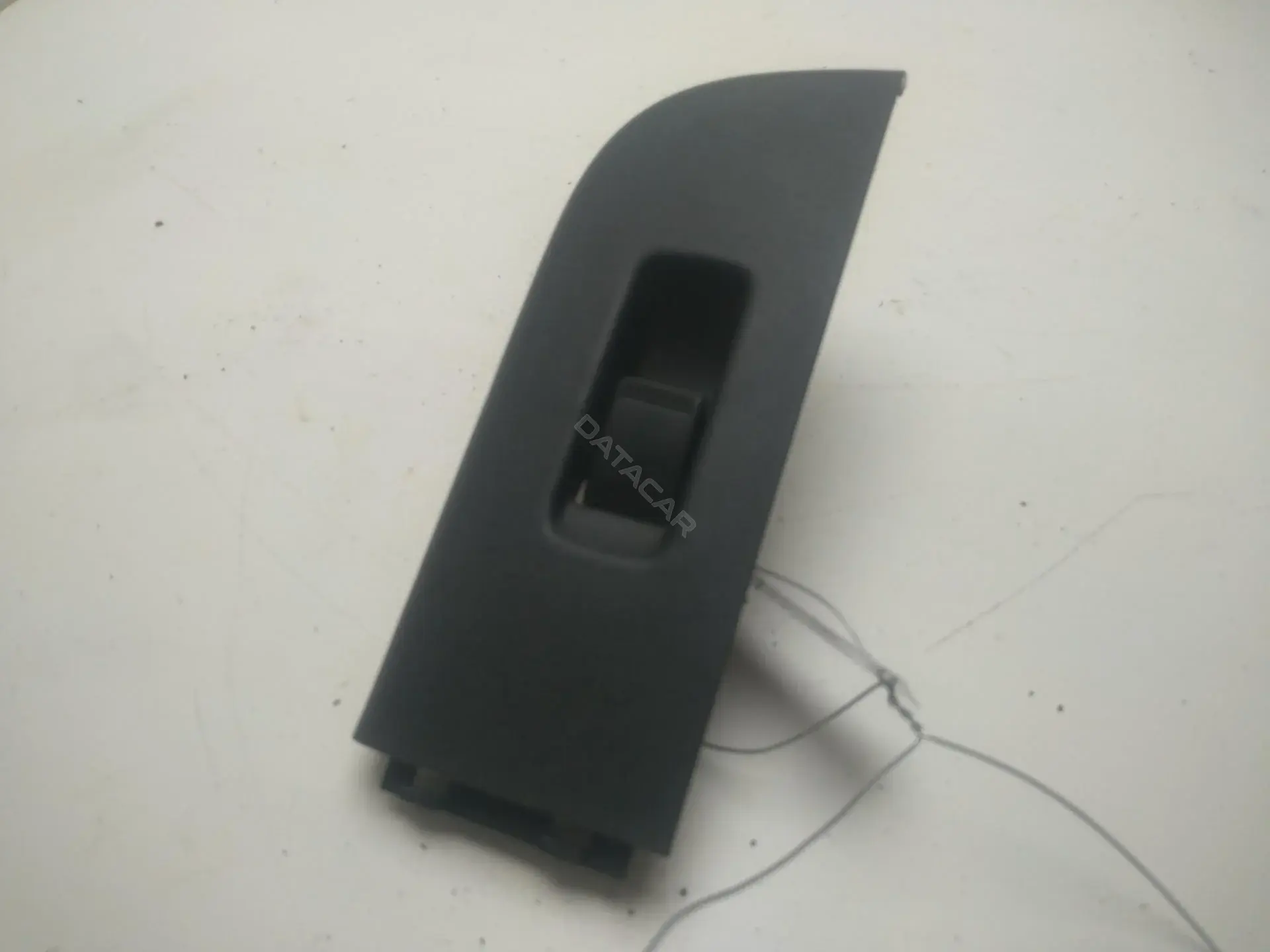 Кнопка стеклоподъемника 83542S50ZG010M1