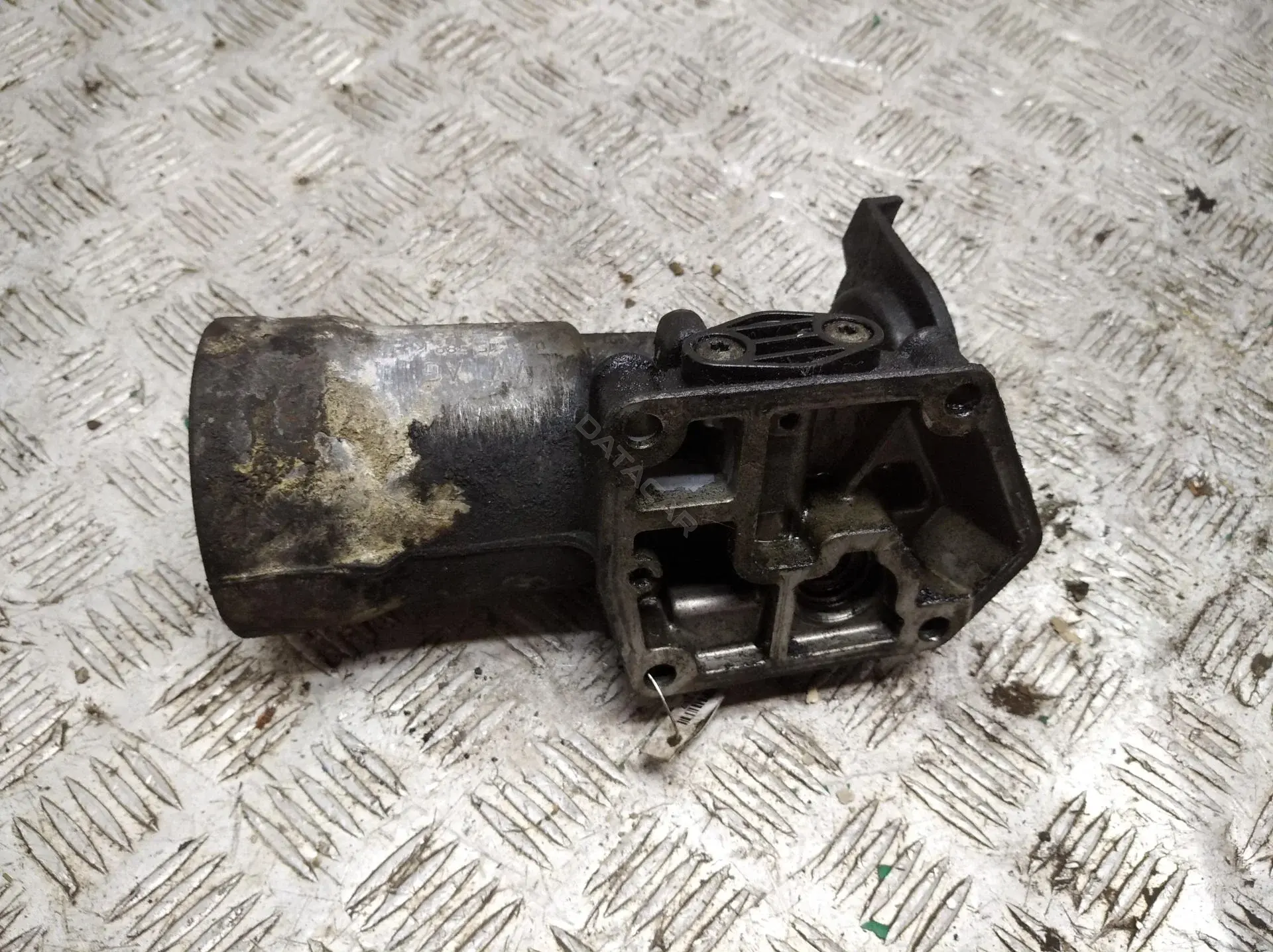Корпус масляного фильтра 045115589k