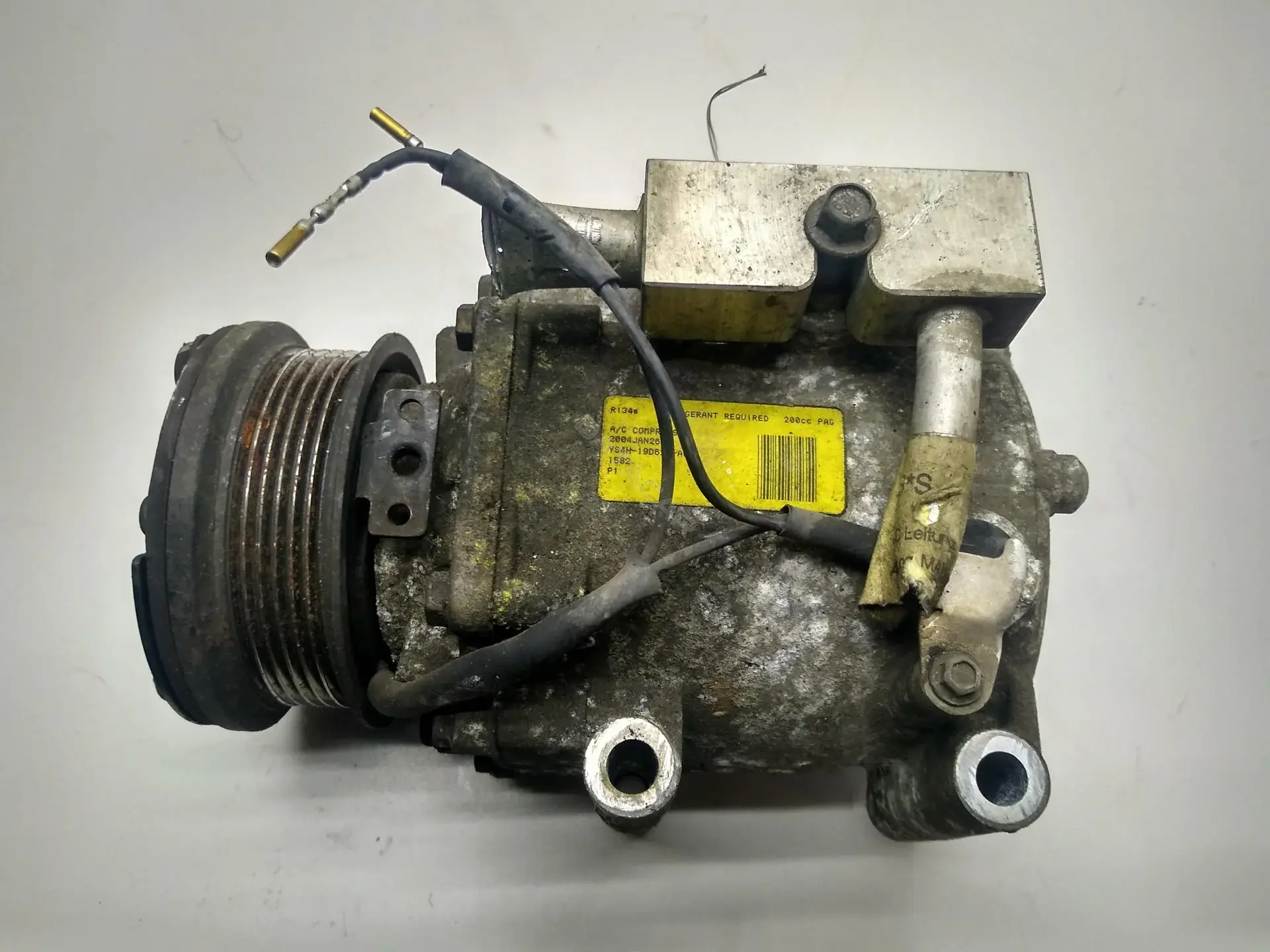 Компрессор кондиционера YS4H19D629AC