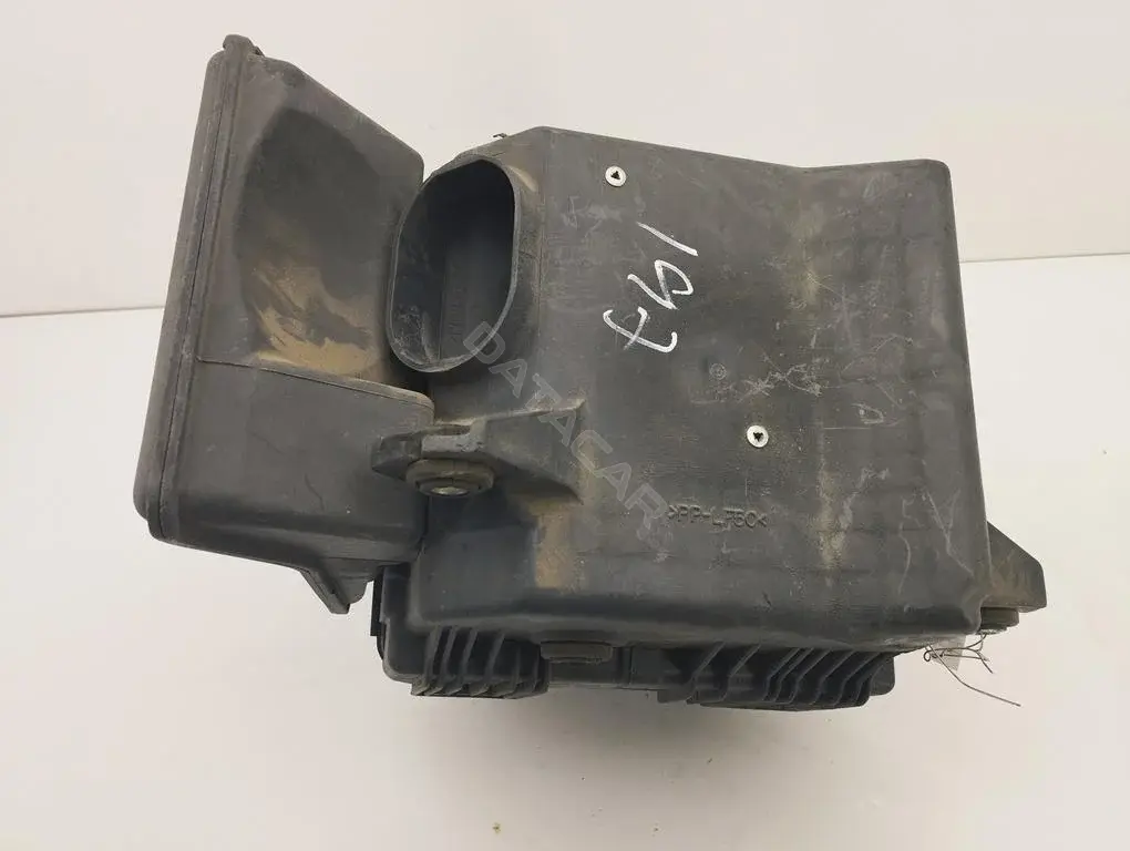Корпус воздушного фильтра MB924218