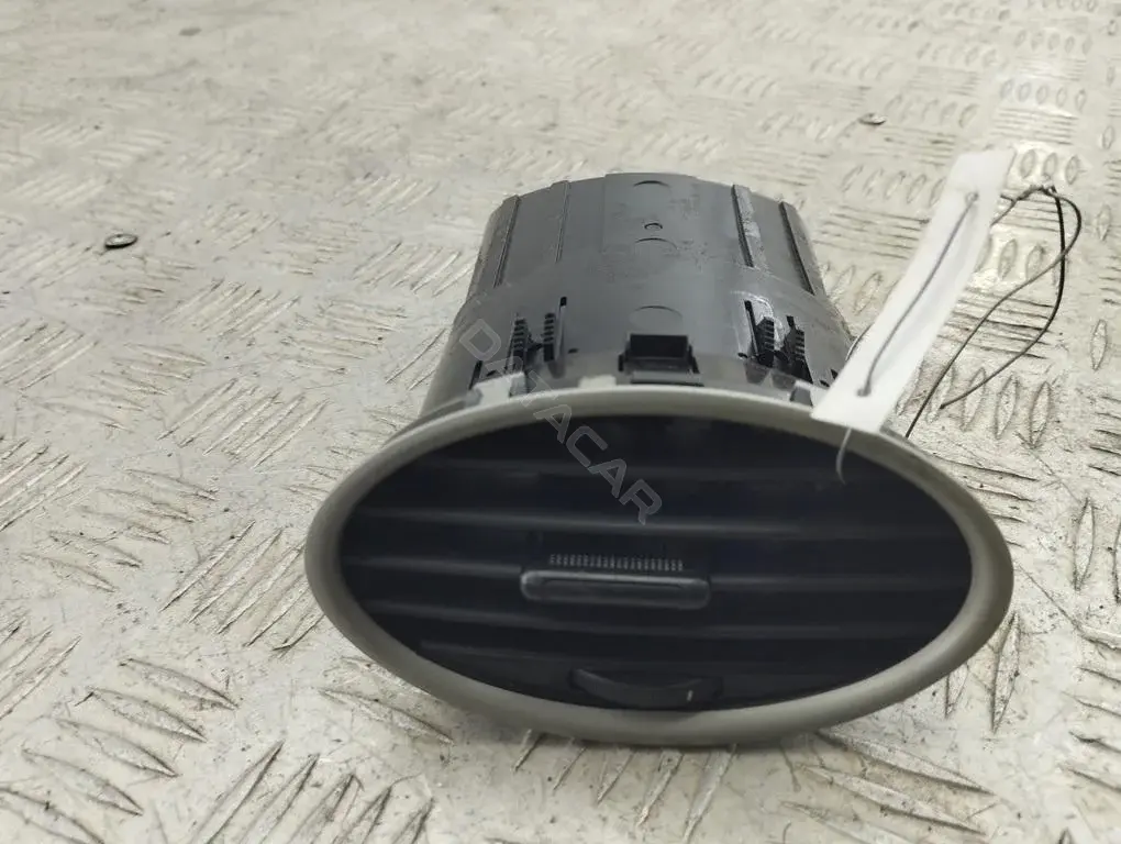 Дефлектор обдува салона 4M51A014L21AD