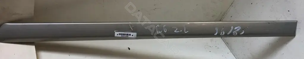 Молдинг двери 8E0853963