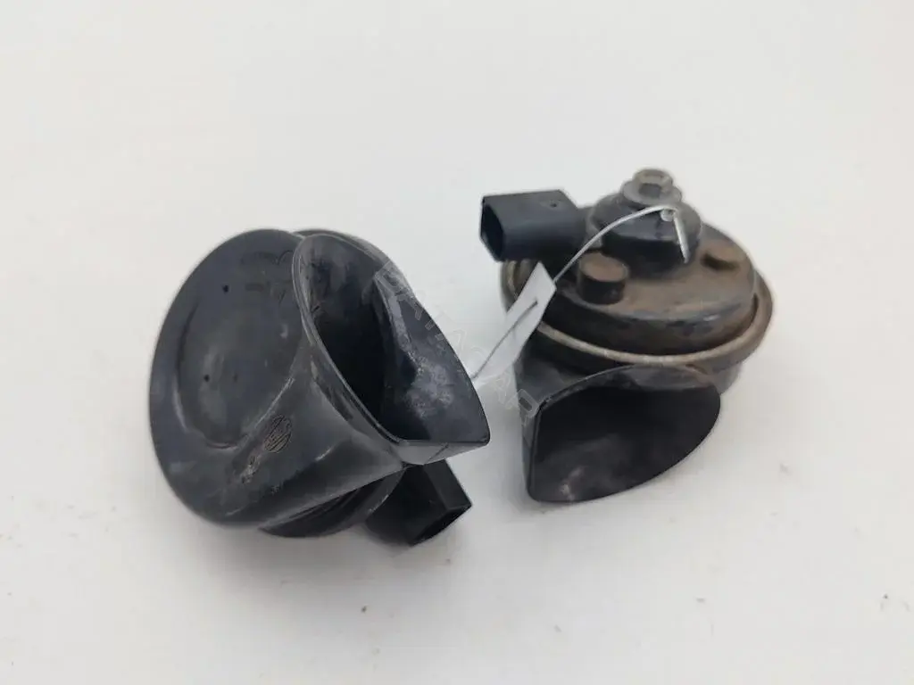 Звуковой сигнал 8E0951221, 8E0951223