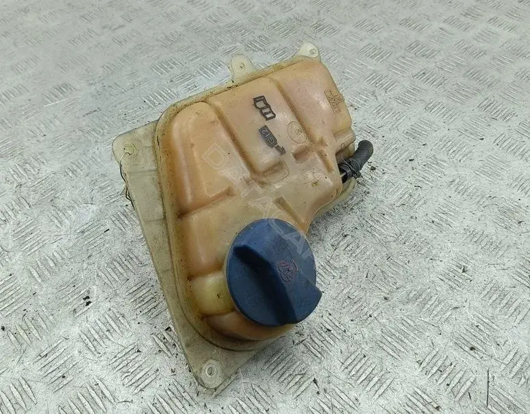 Расширительный бачок 8D0121403J