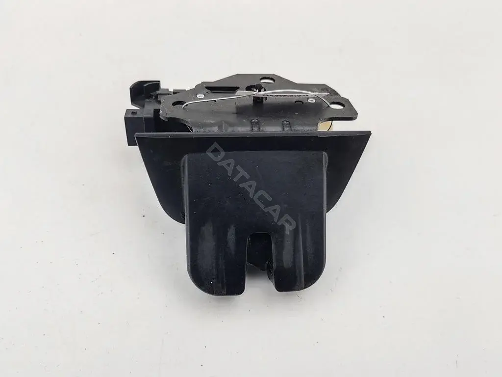 Замок крышки багажника 8P4827505