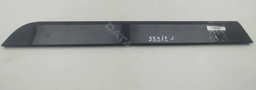 Молдинг двери 8E0853969