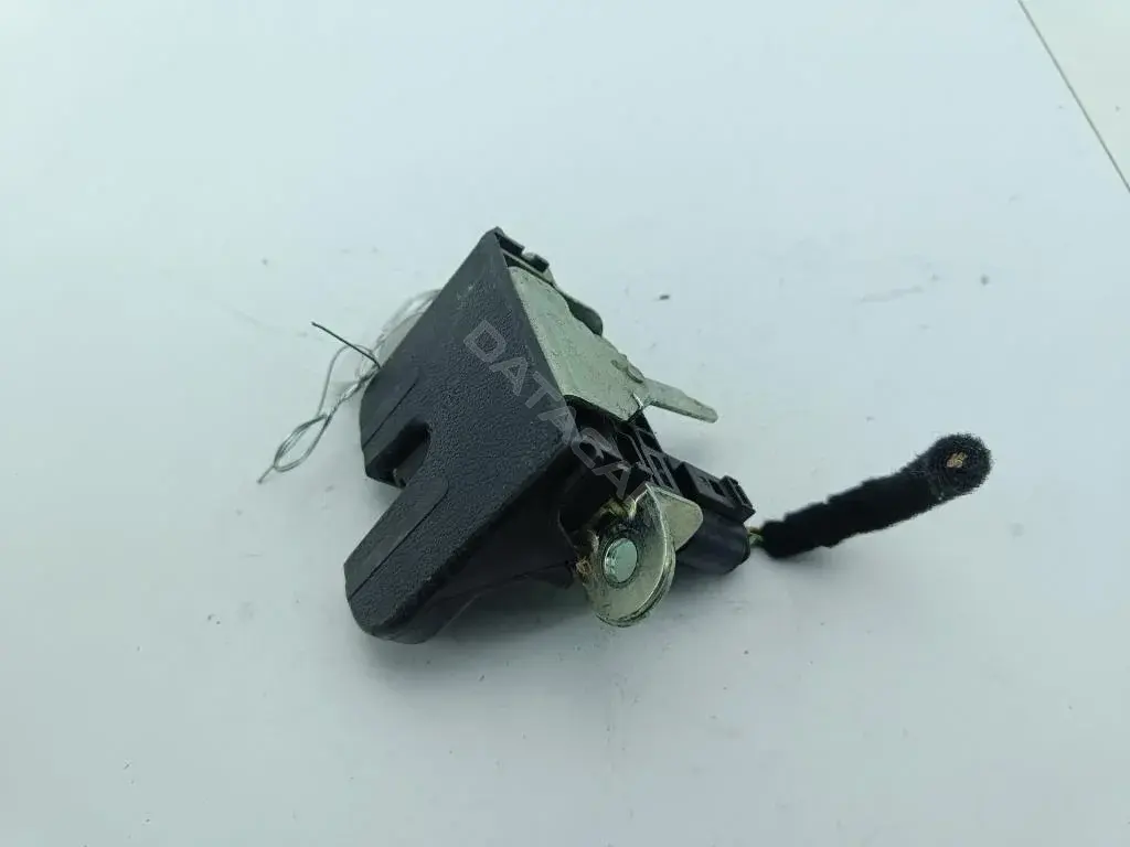 Замок крышки багажника 1T0827505F