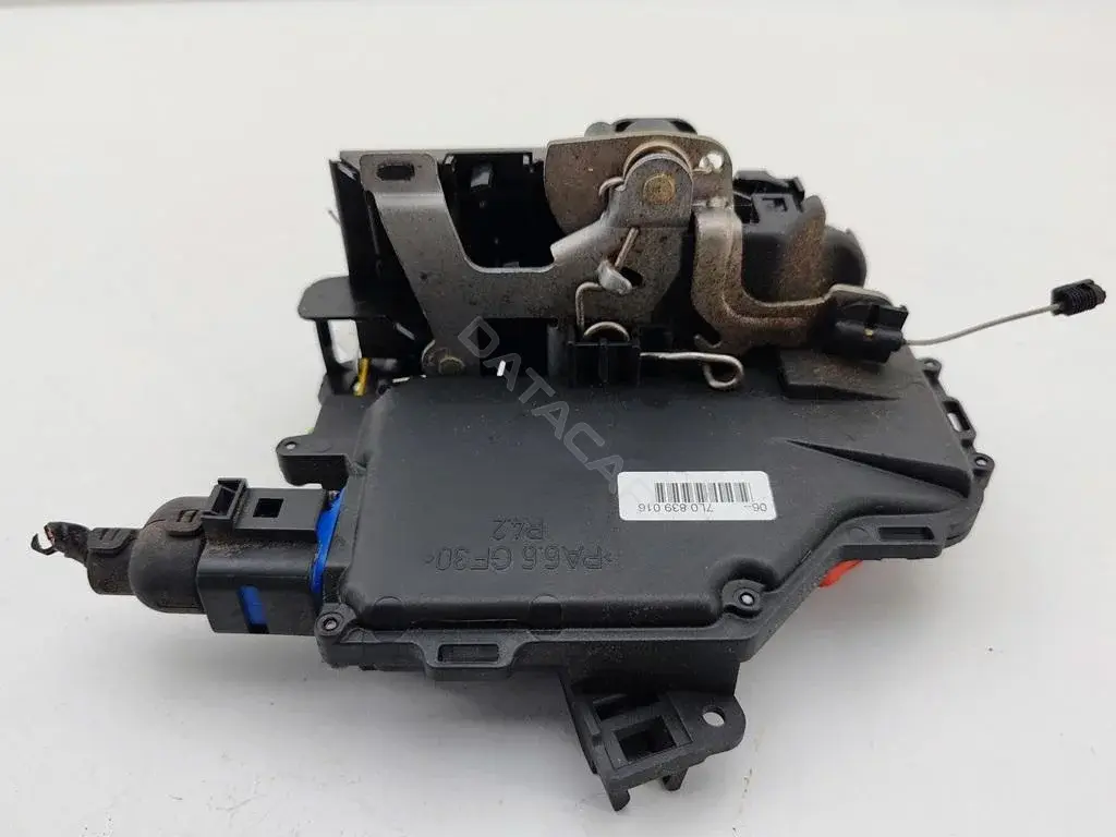 Замок двери 7L0839016