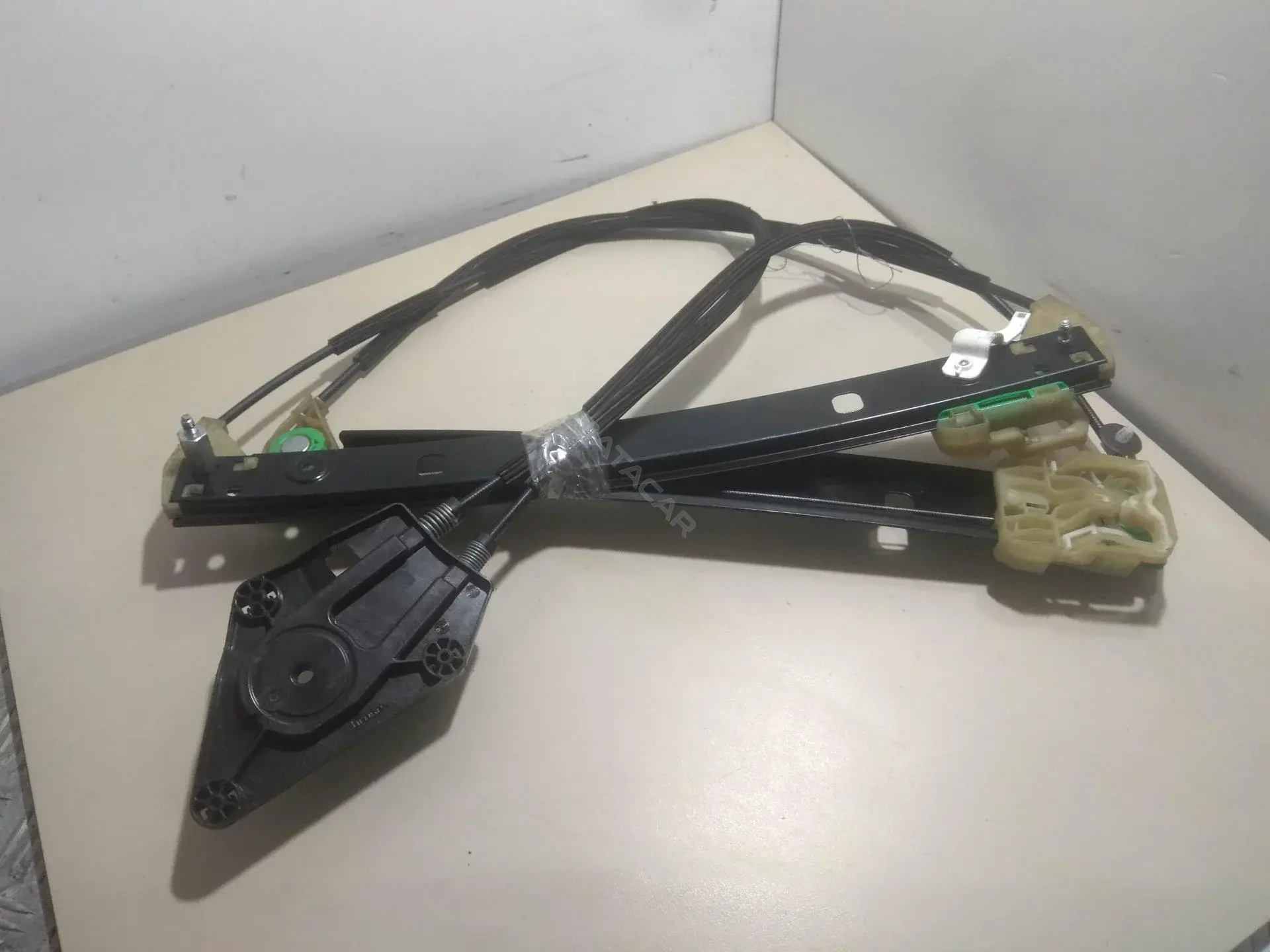 Стеклоподъемник 8X3837461A
